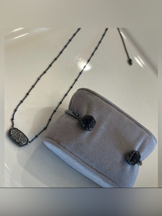 Kendra Scott Jewelry - TWO PIECE Kendra Scott Elisa Pendant Necklace and Davie Cuff